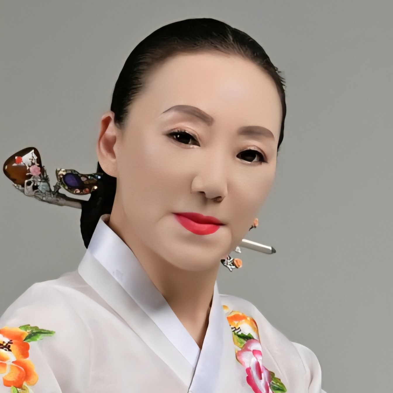 チ・ヒョンジュ氏